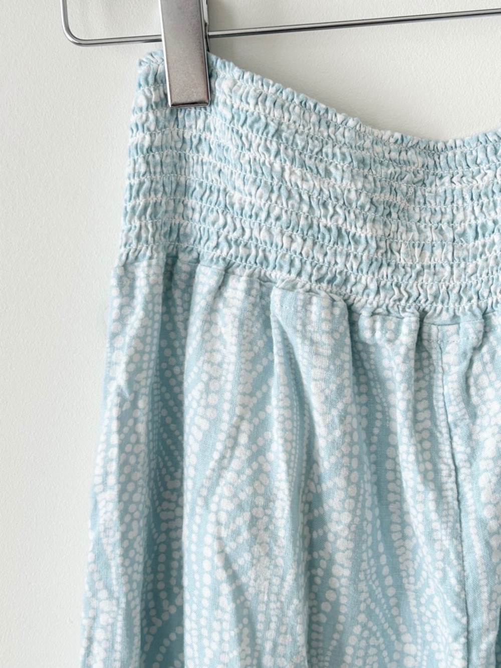 Joie Linen Blend Wide Leg Smocked Waist Light Blue & White Pants - Picture 13 of 16